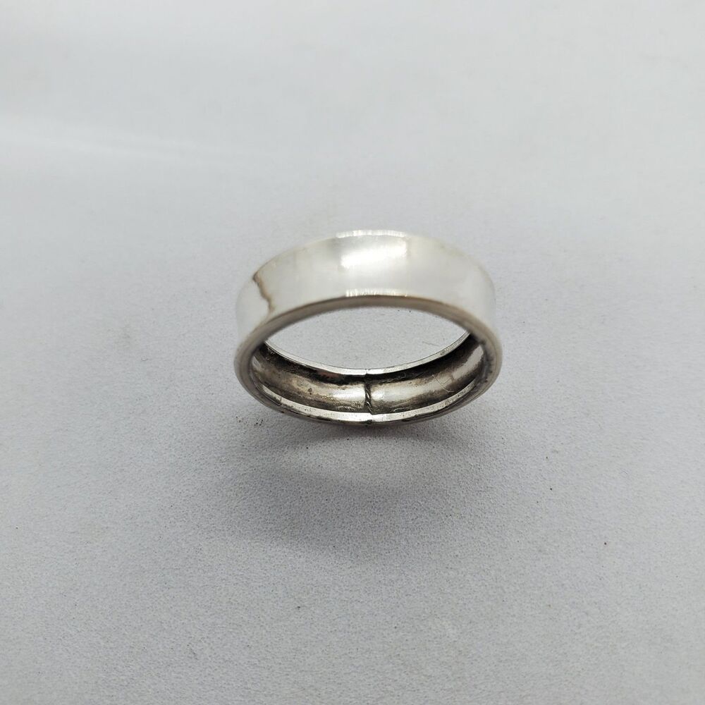 Sterling Silver Ring Size 7 925